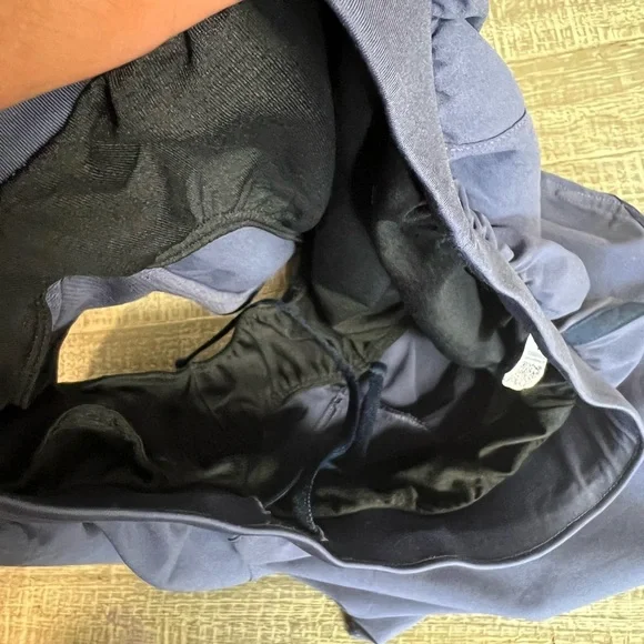 Under Armour shorts - Picture 3 of 5